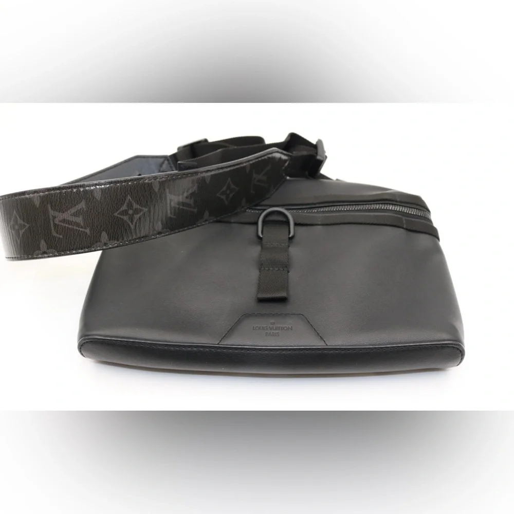 Louis Vuitton dark infinity leather crossbody bag - Picture 11 of 11